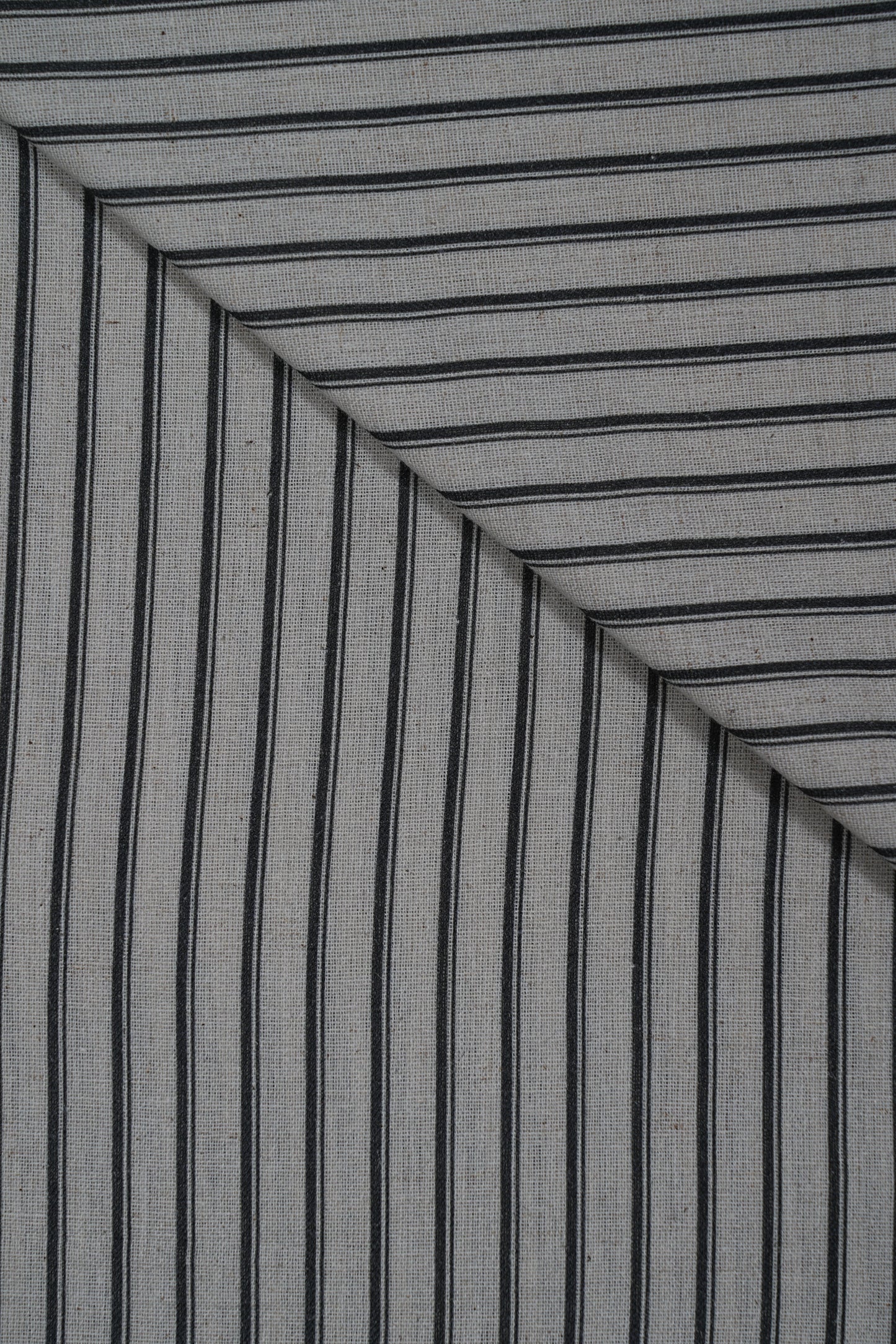 Black Color Thick Stripes Pure Handloom Cotton Shirting Fabric (Width 44 Inches)