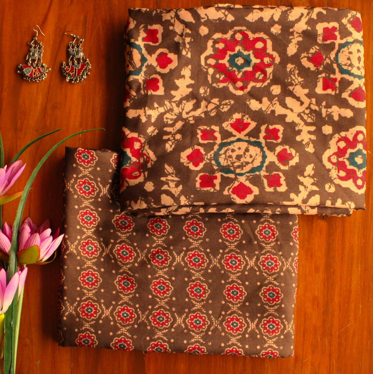 Muslin Printed Combo Set  (Top & Bottom 2.5 Meters Each)