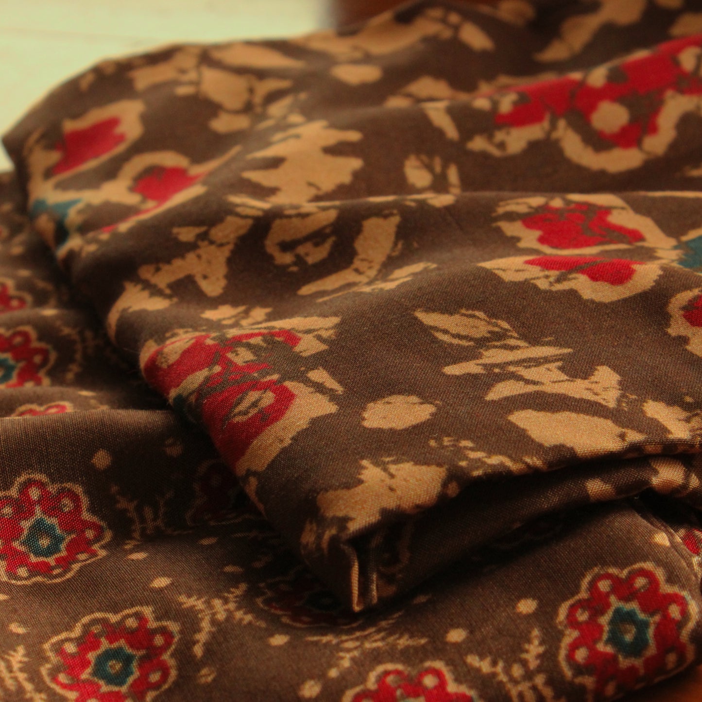 Muslin Printed Combo Set  (Top & Bottom 2.5 Meters Each)