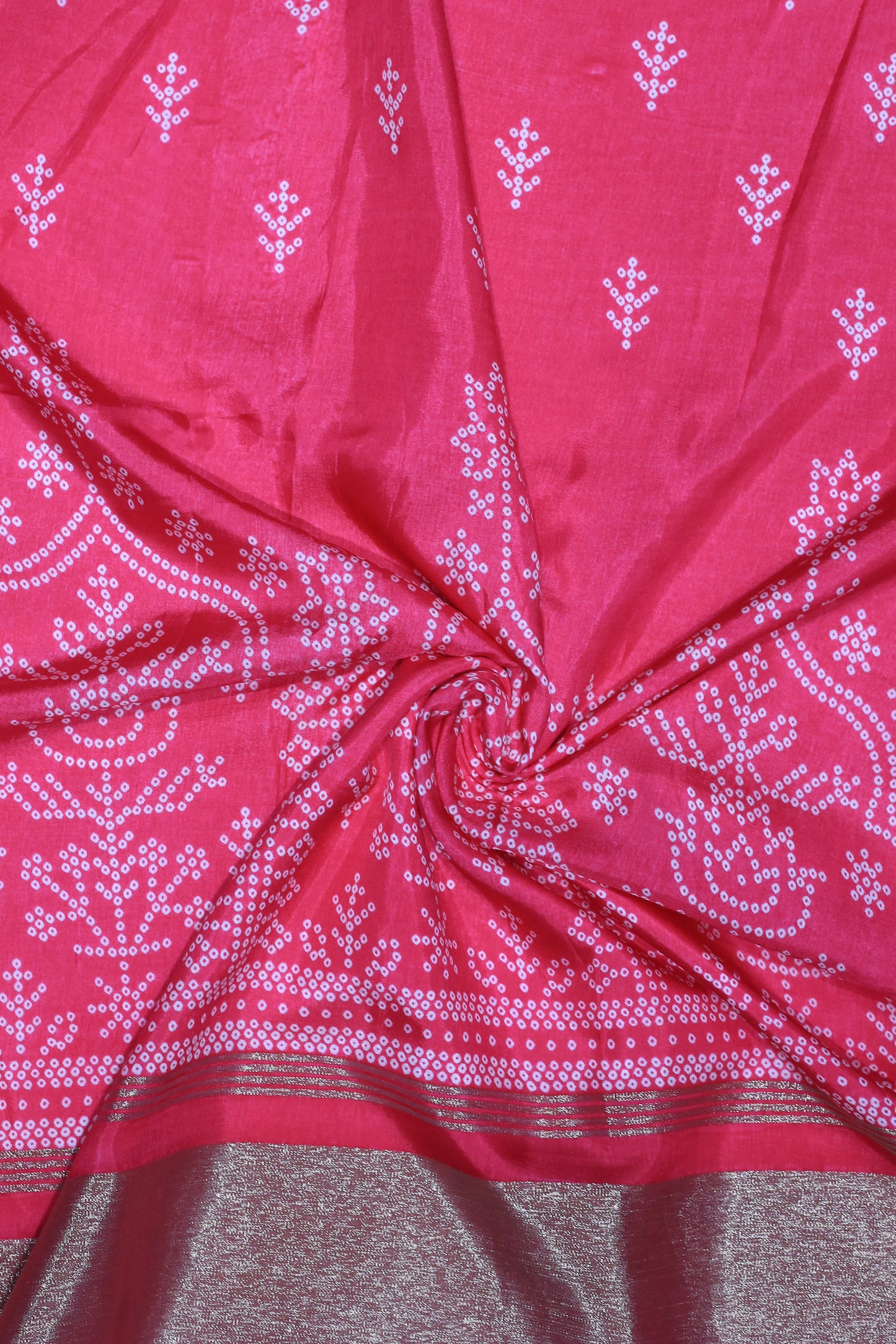 Russian Silk Jacquard Lakdi Patta Printed Fabric